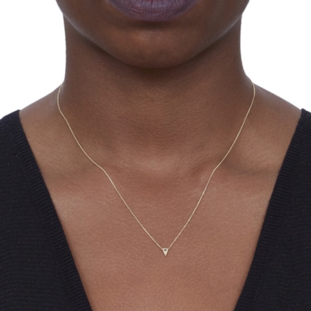 MOCIUN Triangle Necklace Black and White - Picture 2 of 4